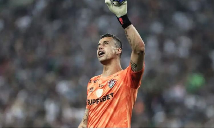 Coordenador alerta para baixa procura de grupo prioritário pela vacina contra dengue em Sinop (15)