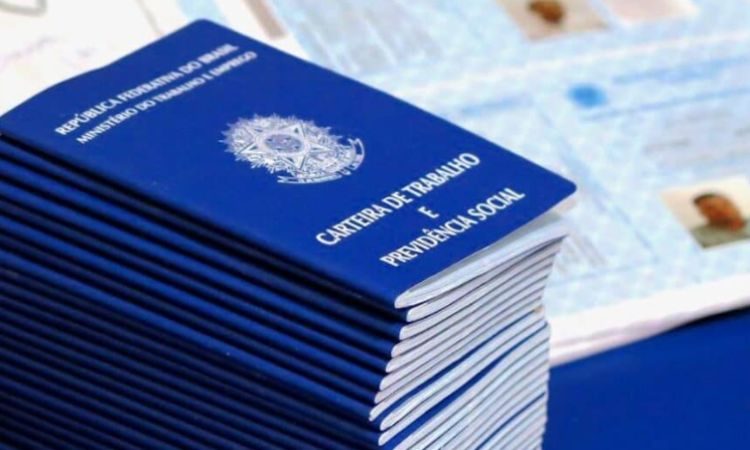 Coordenador alerta para baixa procura de grupo prioritário pela vacina contra dengue em Sinop (9)